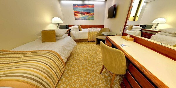 Fred Olsen Balmoral - Interior Cabin, H.jpg